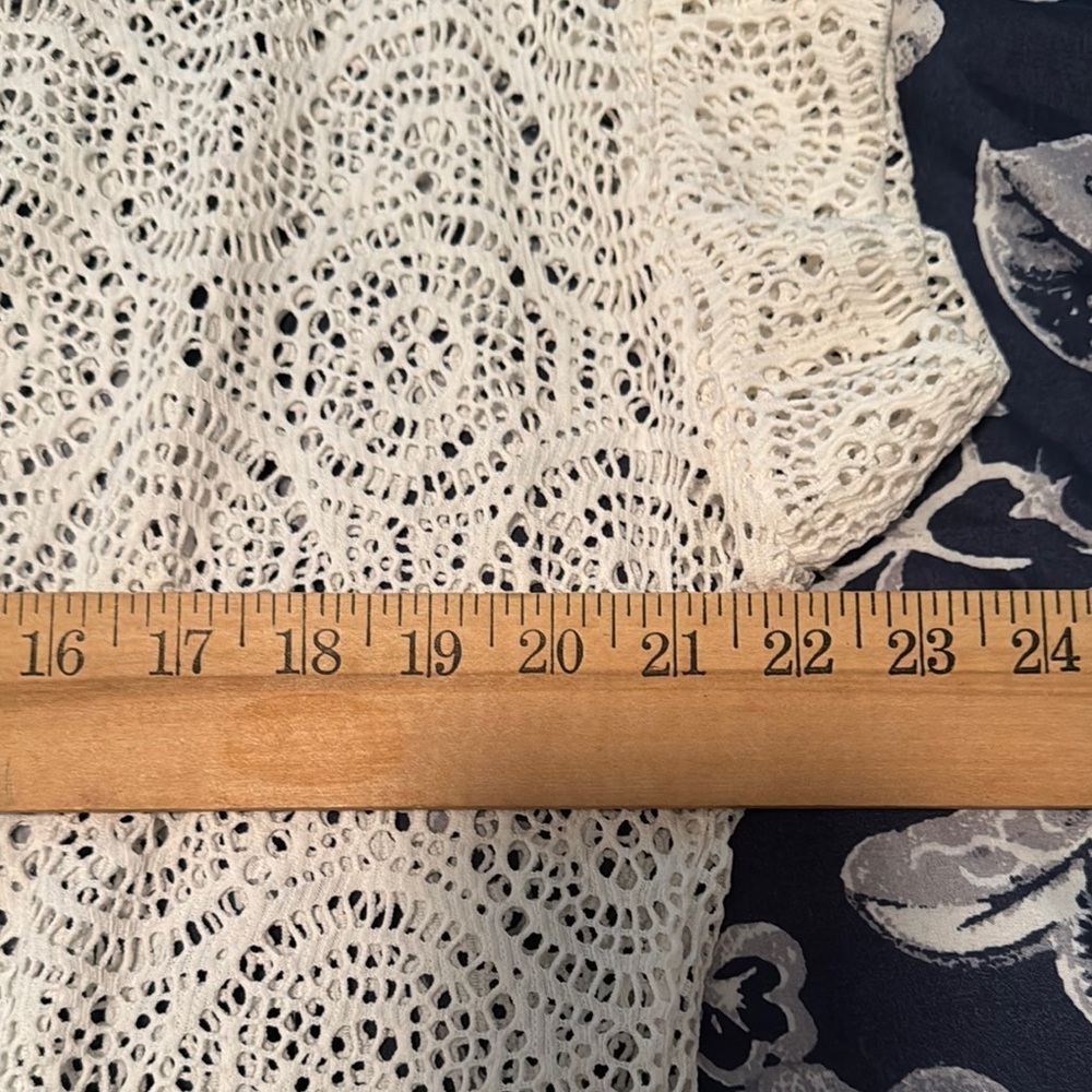 White Crochet Open-Front Cardigan - Picture 4 of 5